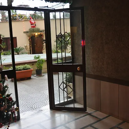 Er Centurione Konukevi Roma